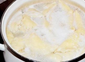Сколько варить вареники с картошкой после закипания Как понять что вареники готовы